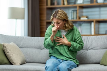 Nem múlik a köhögése? Ne vegye félvállról, komoly betegség jele lehet