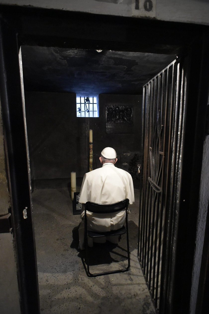 Papież Franciszek w obozie Auschwitz-Birkenau