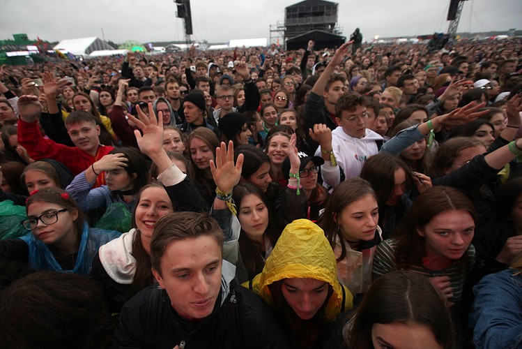 Zabawa na festiwalu Open'er 2017. 01.07.2017.