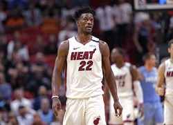 Czwarta wygrana z rzędu koszykarzy Miami Heat. Triple-double Butlera