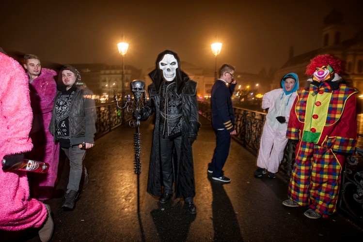 Horror na ulicach! Niezwykły karnawał w Lucernie