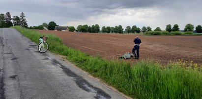 Cóż za akcja! Policjant na rowerze dogonił motocyklistę [FILM]