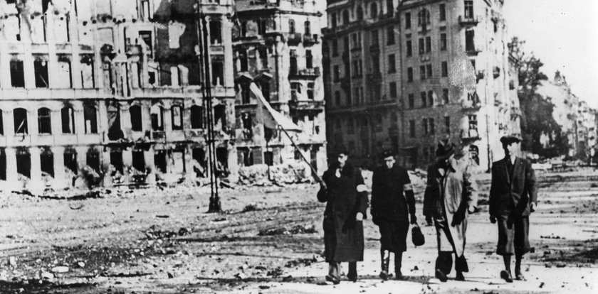 Dlaczego politycy milczą w rocznicę kapitulacji Powstania Warszawskiego? Historyka wcale to nie dziwi