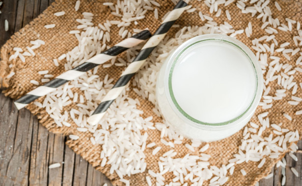 Mleko ryżowe wyjątkowo niebezpieczne dla dzieci! Dlaczego?