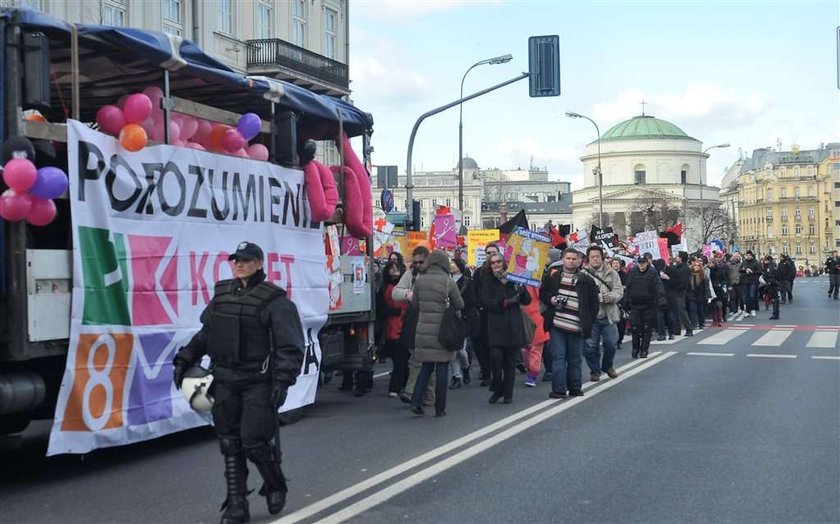 Manifa atakuje Tuska i Kościół. DUŻO ZDJĘĆ!