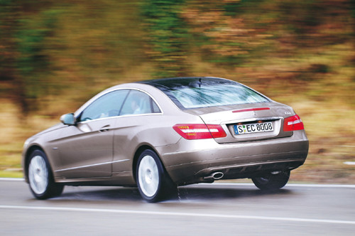 Mercedes E Coupé: Następca CLK podąża przetartą ścieżką