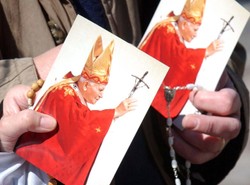 Na papieża Jana Pawła II... Nowy sposób oszustów