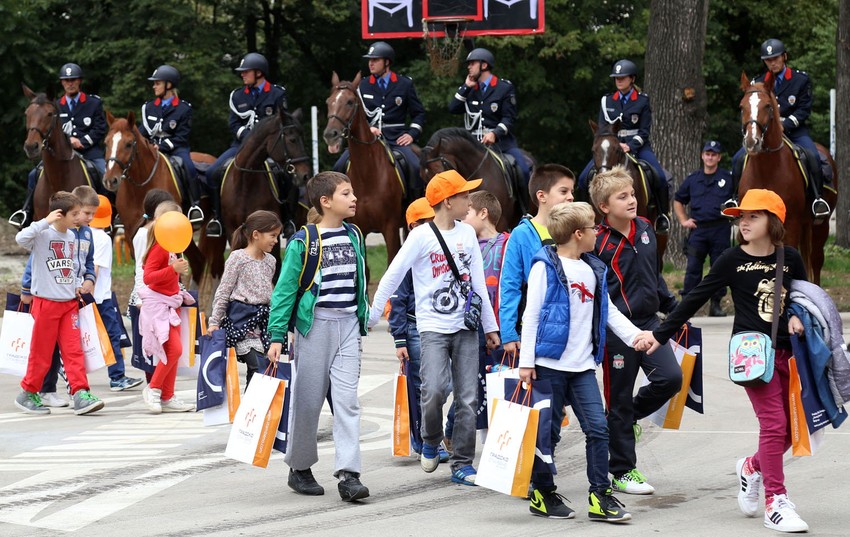 Uzbuđeni su obilazili poligon