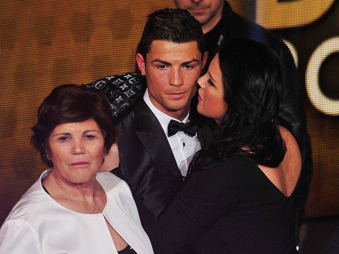Kristijano Ronaldo sa majkom i sestrom Katjom