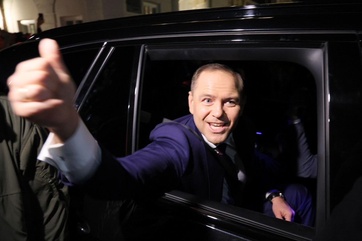 Karol Nawrocki pisze na X: "Odbyłem bardzo dobrą rozmowę telefoniczną z Prezydentem Stanów Zjednoczonych, Donaldem Trumpem".