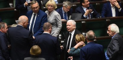 Prezes założy posłom dzienniczki!