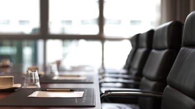 Koniec stanu epidemicznego. Radni wracają na posiedzenia