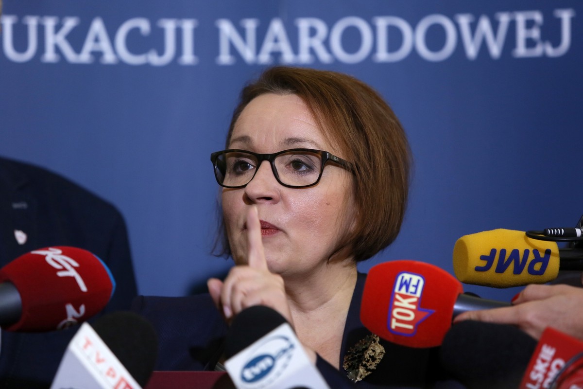Zalewska: Teraz jest najlepszy moment na reformę edukacji. W 2018 są wybory samorządowe