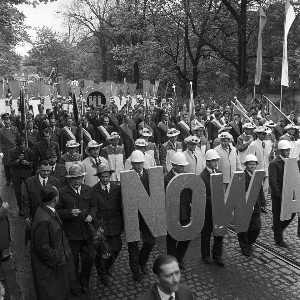 Obchody święta 1 Maja Kraków/ Nowa Huta/ 1968 rok