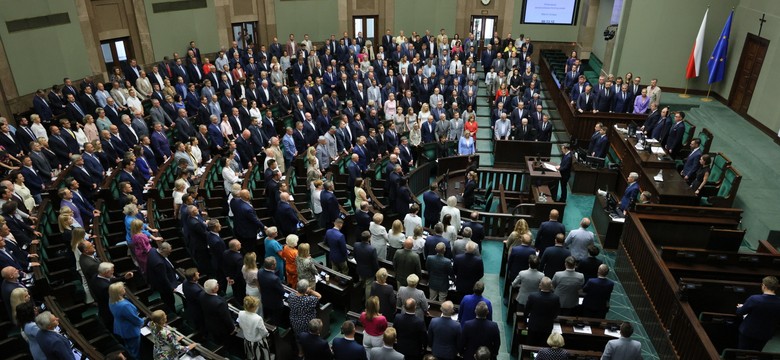 Rośnie różnica między KO a PiS. Najnowszy sondaż