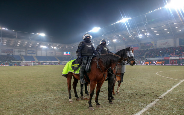 Ekstraklasa: Piast ukarany walkowerem, ale trzy punkty stracił też Górnik