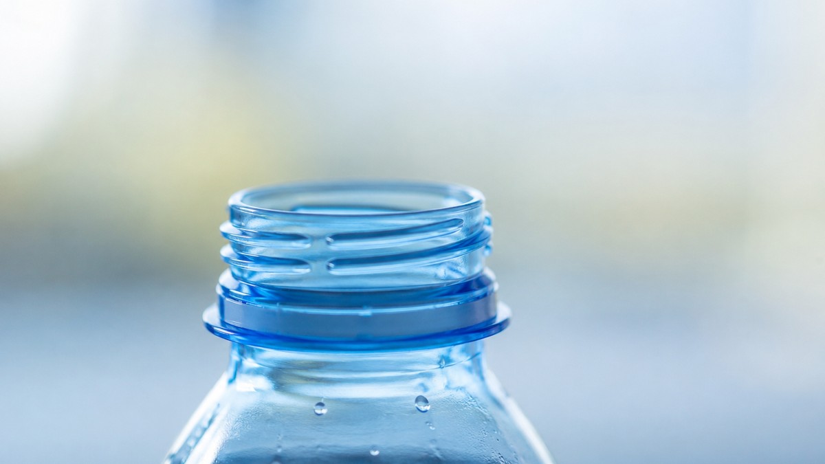 Koliko dugo može da se pije voda iz iste plastične flaše
