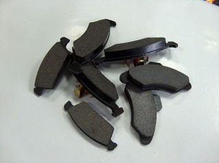 Jak korzystać z gwarancji na kupiony w salonie samochód