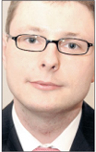 Płacąc za towary lub usługi, kartę trzeba zawsze widzieć