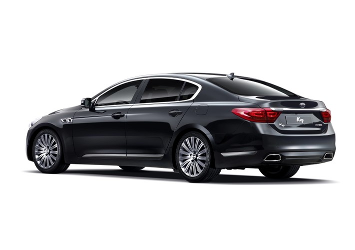 Kia K9 - klasyczny sedan