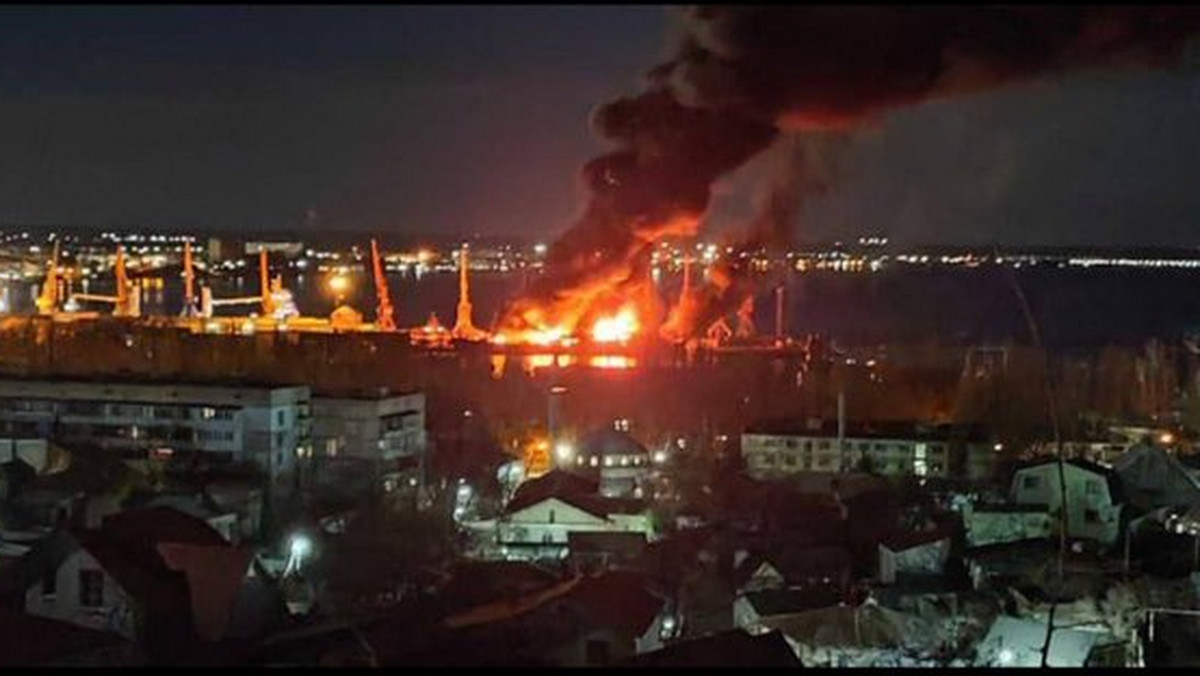 Ukraińcy zaatakowali rosyjski okręt desantowy pociskami manewrującymi