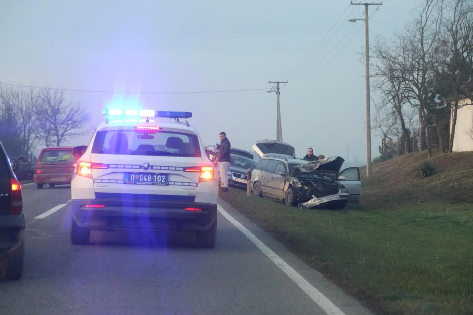U teškoj saobraćajnoj nesreći kod Subotice poginula su dva muškarca