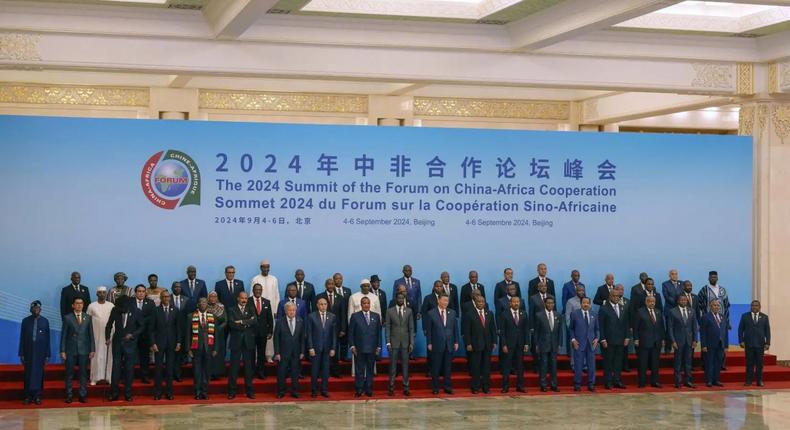 président chinois, Xi Jinping, et les dirigeants africains au sommet du Forum de la coopération Chine-Afrique, à Pékin, jeudi