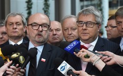 Legutko: Rezolucja PE jest absurdalna, szkodliwa, nierzetelna