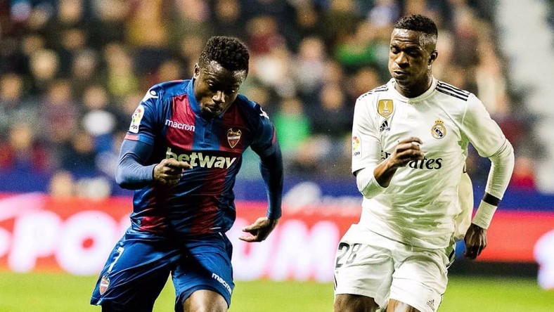 Moses Simon and Vinicius Junior (Getty Images)