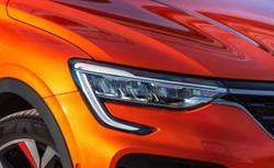 Renault Arkana zaskakuje wyglądem i ceną. SUV coupe miesza na rynku