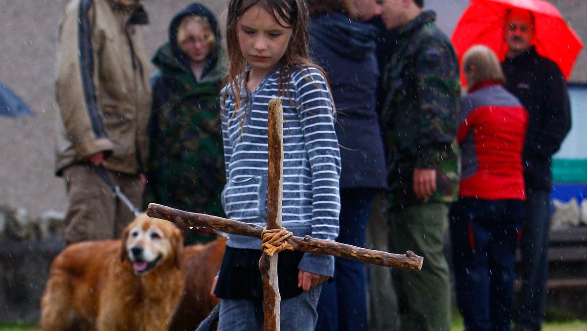 Tysiące osób mają wziąć udział w uroczystościach upamiętniających 12 ofiar ataku Derricka Birda, do tragedii doszło tydzień temu - podaje BBC.