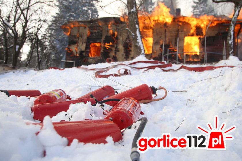 Tragiczny pożar w Szymbarku. Nie żyje 14-latka