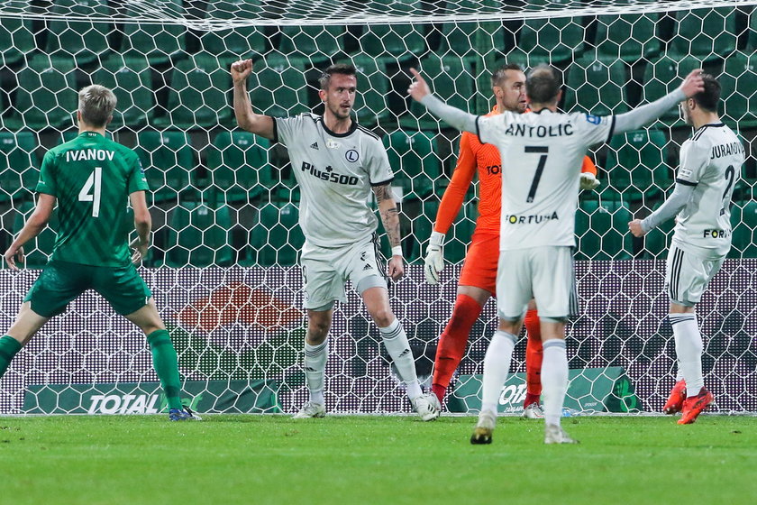 Legia pokonała Wartę Poznań 3:0