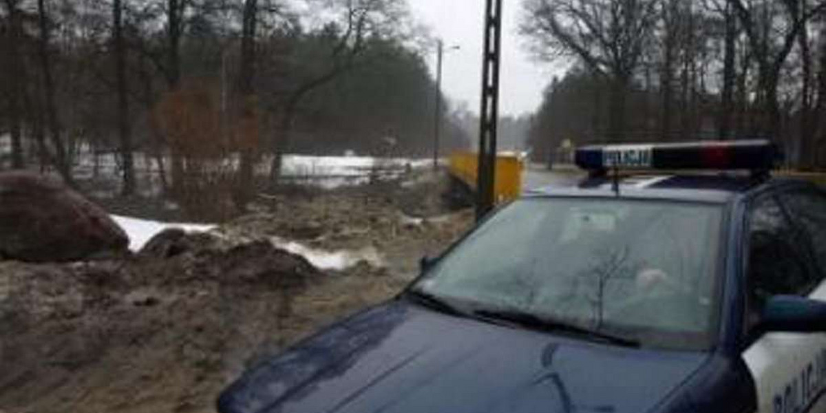 Na widok policjantów skoczył...do rzeki!