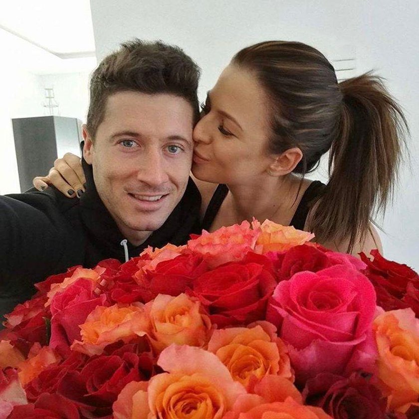 Robert Lewandowski siedzi z Anią zamiast balować z Riberym i Alabą!