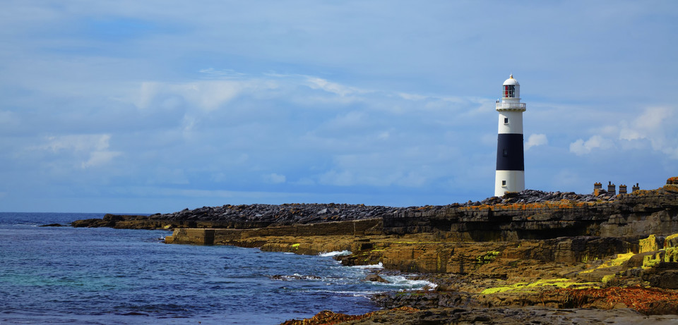 Irlandia - Wyspy Aran - Latarnia morska na Inishmore