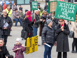 Katowice, 10.03.2018. X Śląska Manifa odbyła się pod hasłem „Sto lat praw kobiet – chcemy całego życia!”