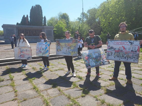 Protest przed Cmentarzem Żołnierzy Radzieckich