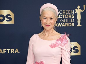 Helen Mirren természetes ősz hajjal lépett a SAG gála vörös szőnyegére, és imádjuk!