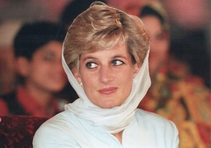 Zbog ovog doktora princeza Dajana je htela da pređe u islam: Volela ga je, a on ju je ostavio