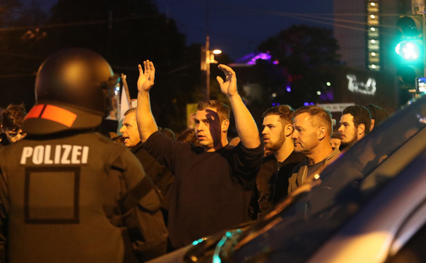 AfD wyprzedziło w sondażu SPD. Reuters: Wzrost poparcia ma związek z sytuacją w Chemnitz