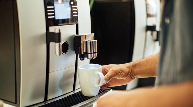 Így tisztítsd meg a kávéfőződet. Fotó: Getty Images
