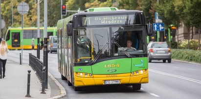 Rodzicu, nigdy nie ustawiaj tak wózka w autobusie!