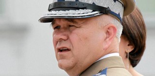 Były szef BOR odprawę emerytalną wziął dwa razy - prawo na to pozwala