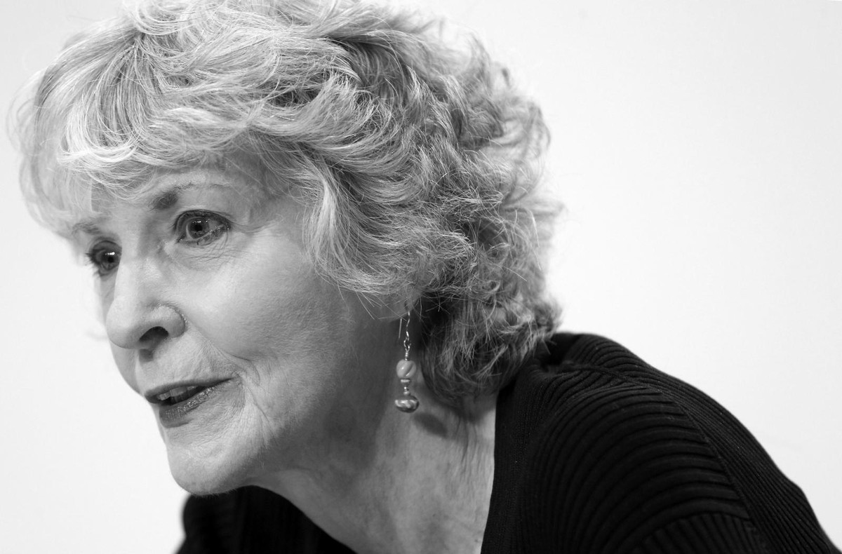 Sue Grafton
