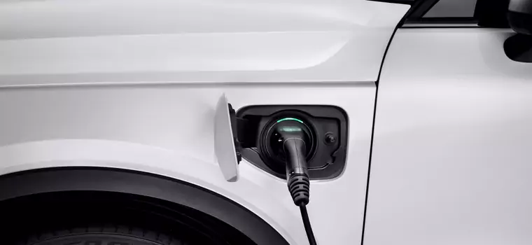 Paliwożerne i psujące klimat hybrydy Plug-in: Hybridgate?