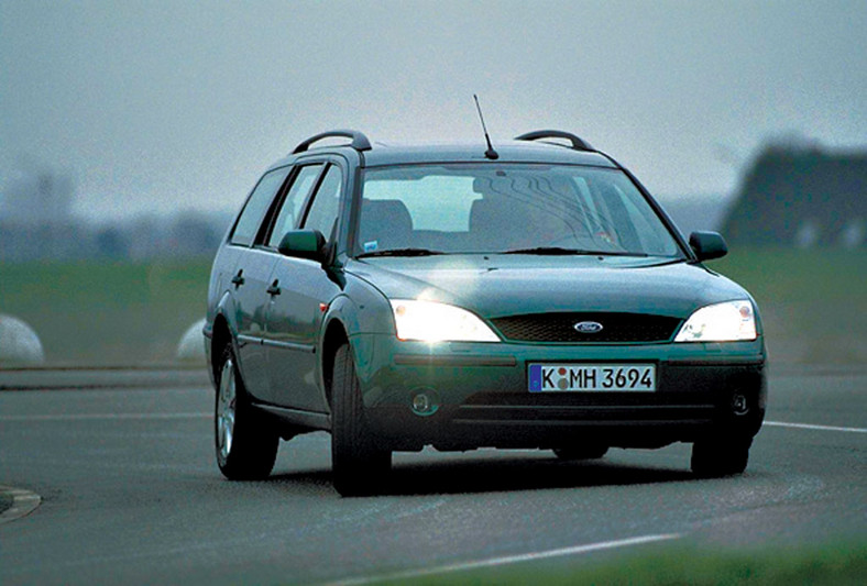 Przyjemność nie tylko dla kierowcy  -  Ford Mondeo 2.0 TDCi kontra Peugeot 406 2.2 HDI i Volkswagen Passat 1.9 TDI