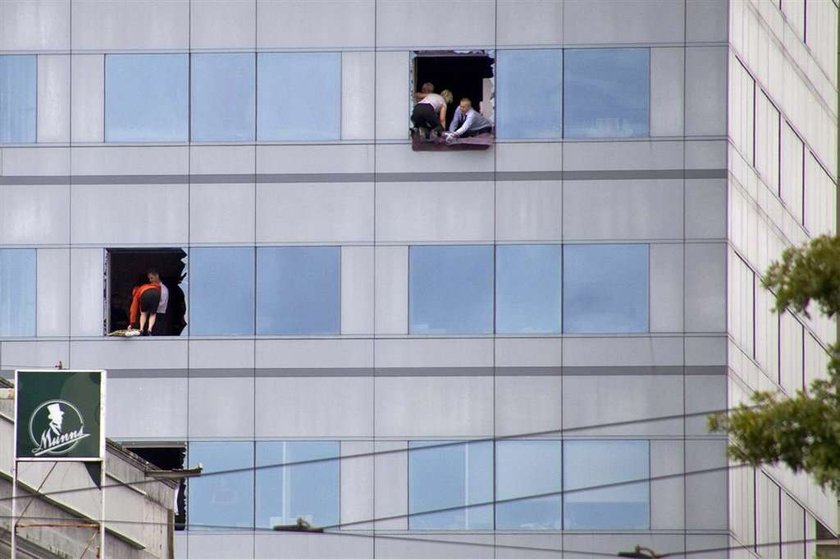 Tragedia. Ludzie giną czekając na pomoc. FOTO