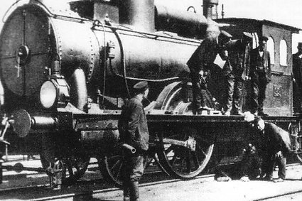 171 lat temu na tory wyjechał pierwszy polski pociąg. Ile wtedy trwała podróż?