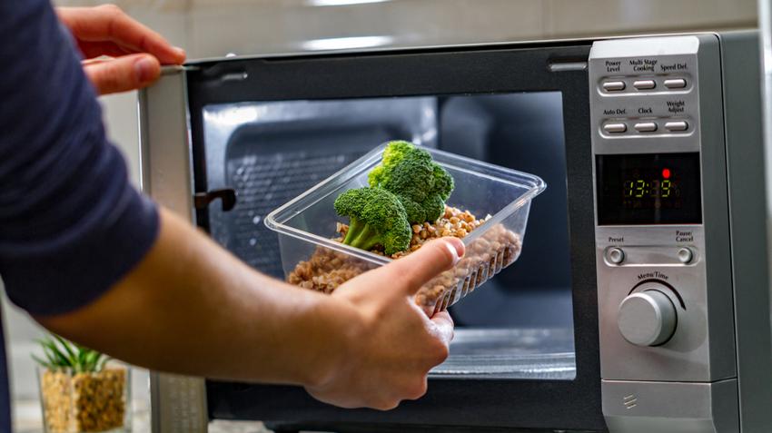 mikrohullámú sütő, főzési technológia, tápanyagok, sugárzás, káros sugárzás